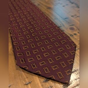Ermenegildo Zegna 100% Silk Stitched Patterned Tie